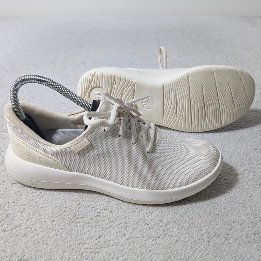 Kizik Madrid Eco Sneakers Womens 8 Cream White Hands Free Slip On Stretch
